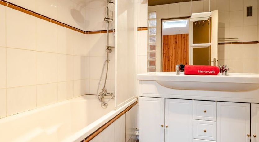 Photo of Les Cigognes