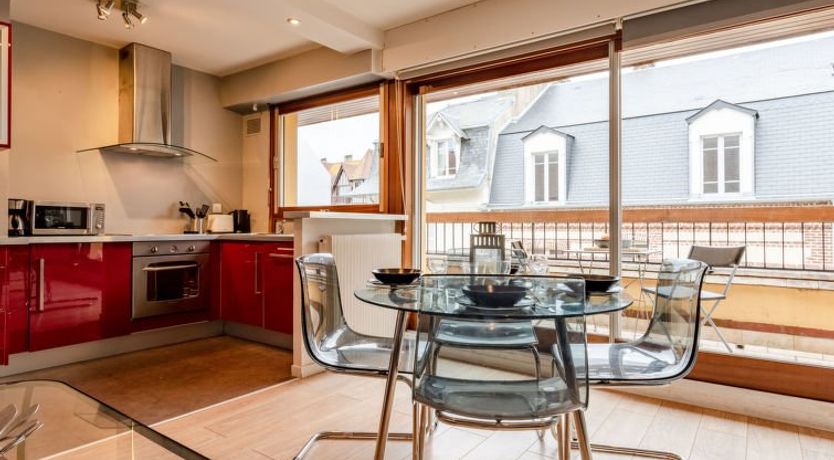 Photo of Les Cigognes