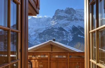 Chalet Snowflake Holiday Home