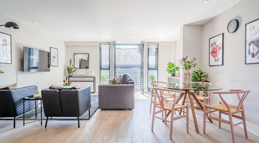 Photo of Bull Inn a China Shop