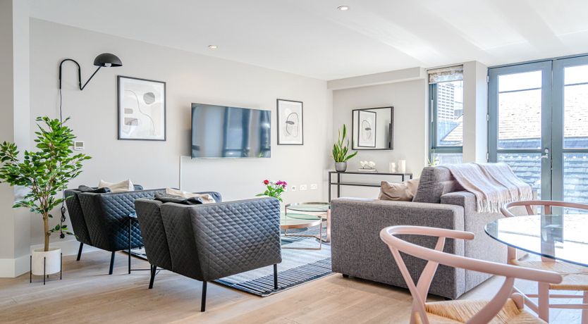 Photo of Bull Inn a China Shop