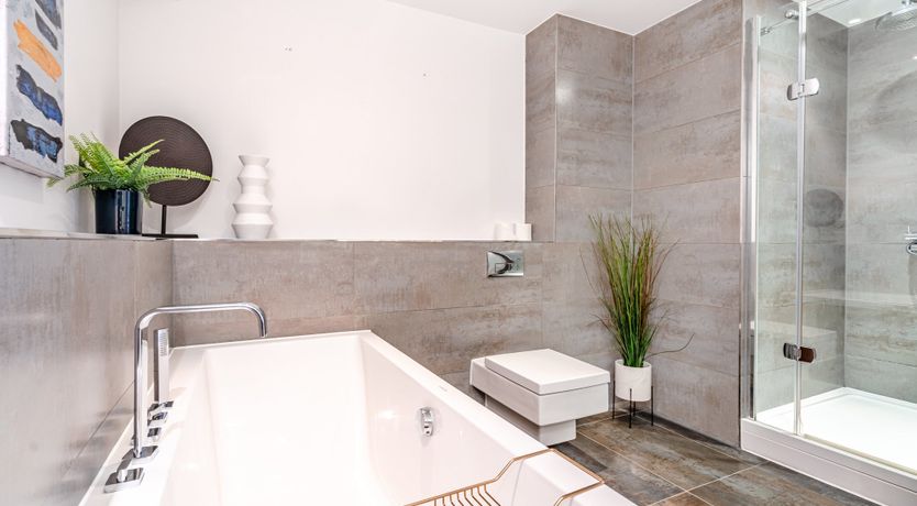 Photo of Bull Inn a China Shop