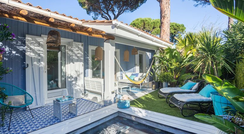 Photo of Driftwood & Rosé