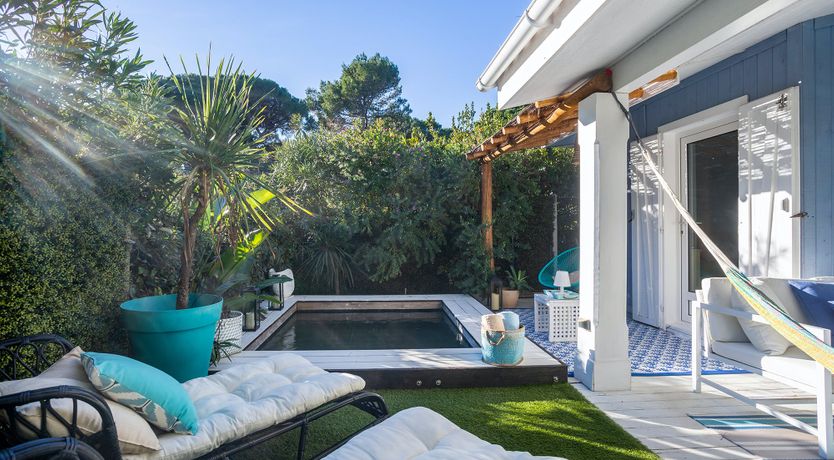 Photo of Driftwood & Rosé