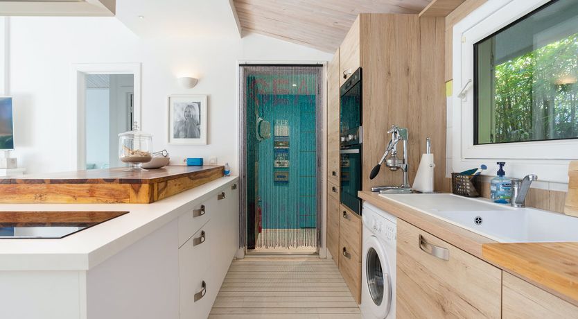 Photo of Driftwood & Rosé