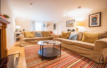 Ginger Cake Apartment