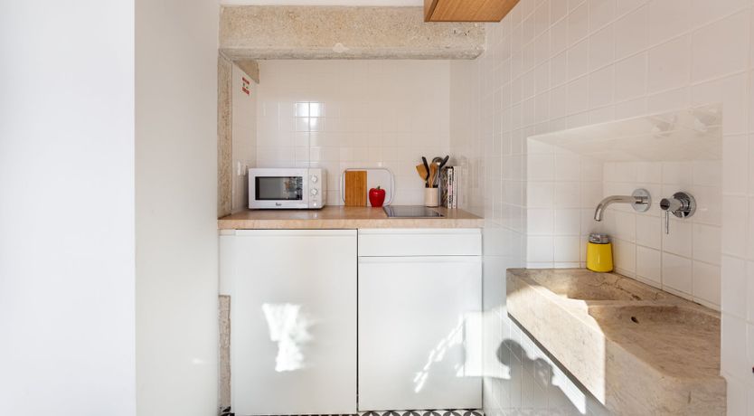 Photo of Linda Avenida