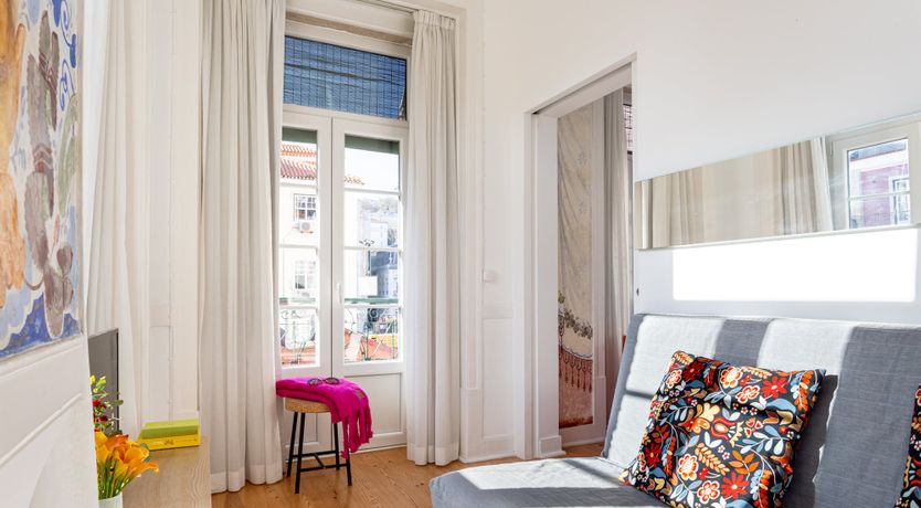 Photo of Linda Avenida