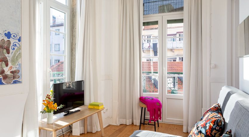 Photo of Linda Avenida