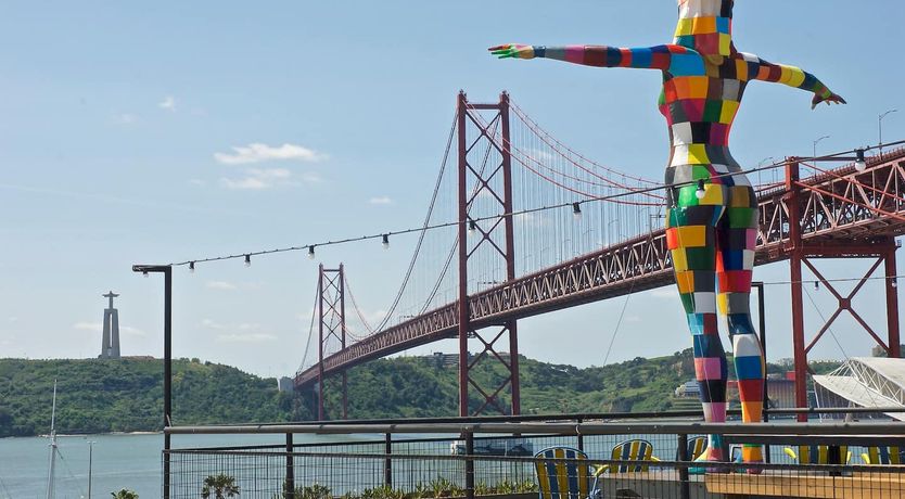 Photo of Linda Avenida