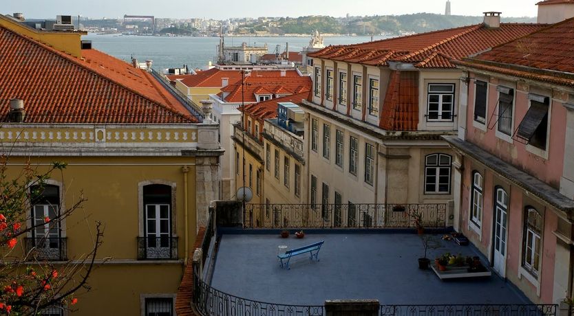 Photo of Linda Avenida