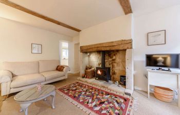 Sweet Pear Blossom Holiday Cottage