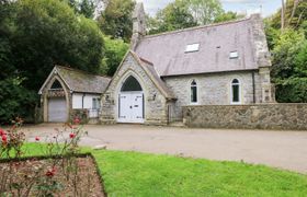 Oystermouth Chapel Holiday Cottage