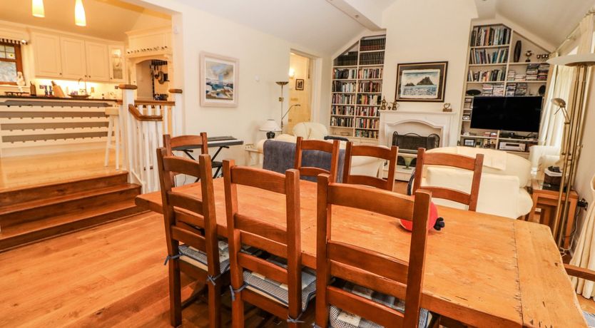 Photo of Inḃear Scéine.