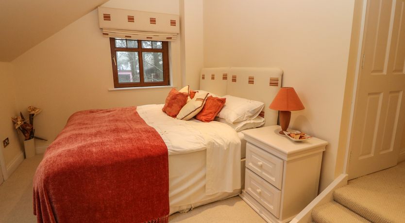 Photo of Inḃear Scéine.