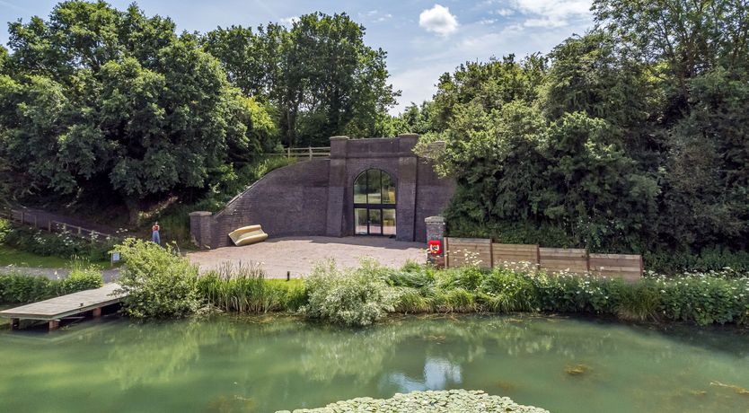 Photo of The Shepherds Hut at Bridge Lake Farm & Fishery