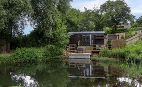 Photo of The Shepherds Hut at Bridge Lake Farm & Fishery