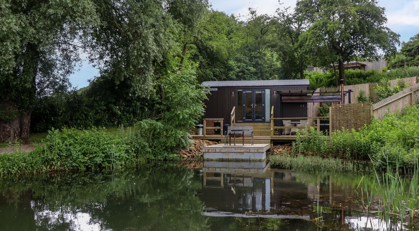 Photo of The Shepherds Hut at Bridge Lake Farm & Fishery