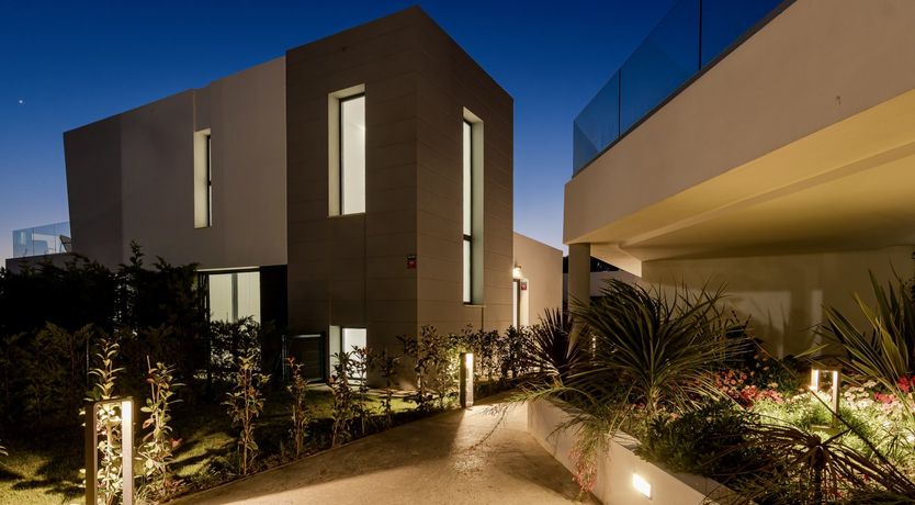 Photo of Free Fallin'