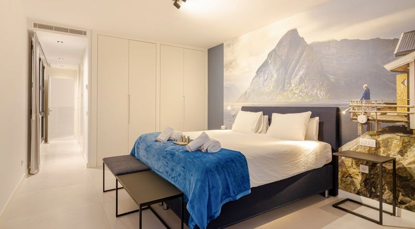 Photo of Free Fallin'