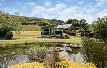 Log Cabin in Mid Wales Holiday Cottage