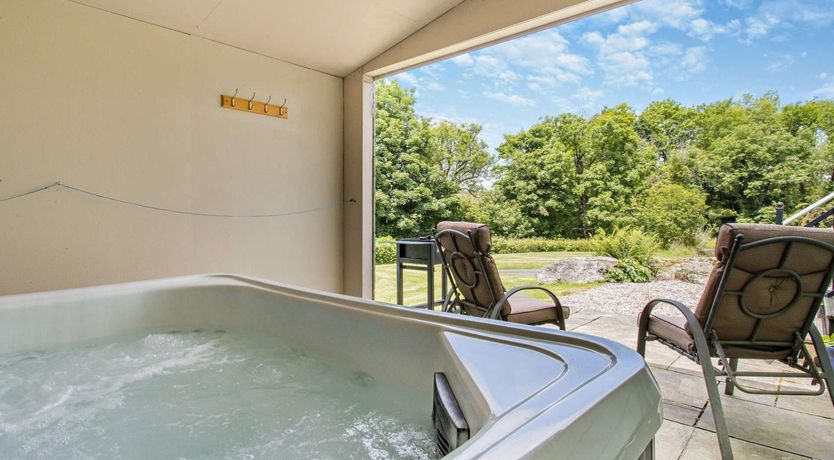 Photo of 1 Bed in Llangammarch Wells