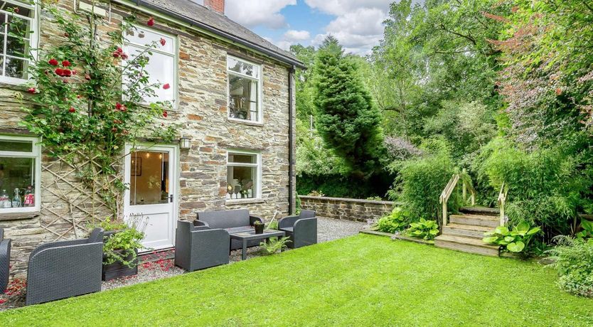 Photo of 2 Bed in Llandysul