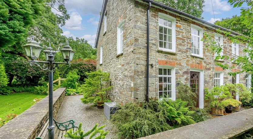 Photo of 2 Bed in Llandysul