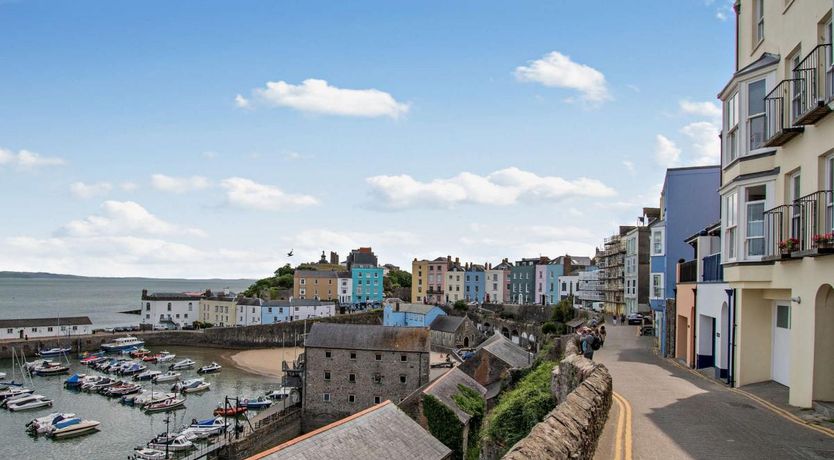 Photo of 2 Bed in Tenby