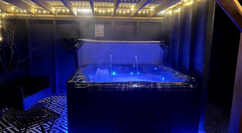 Photo of 2 Bed in Lanner