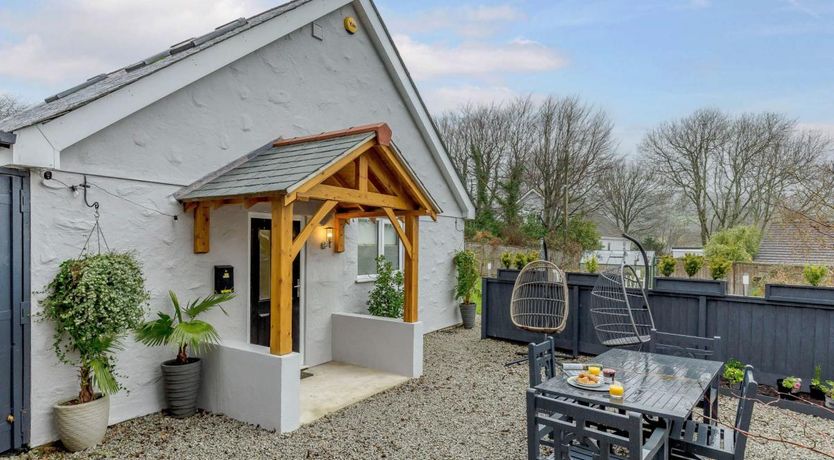 Photo of 2 Bed in Lanner