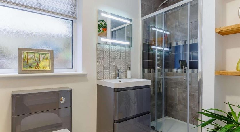 Photo of 2 Bed in Lanner