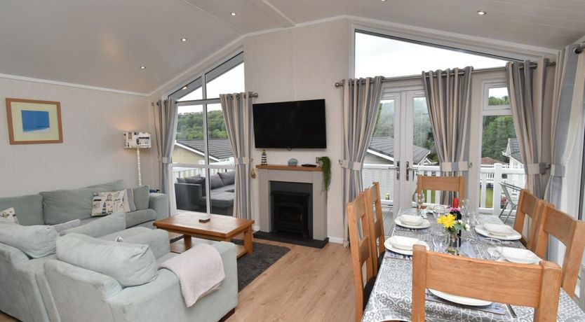 Photo of 3 Bed in Stepaside