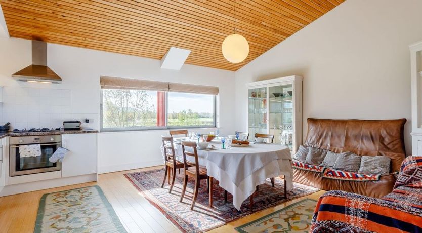 Photo of 2 Bed in Glastonbury