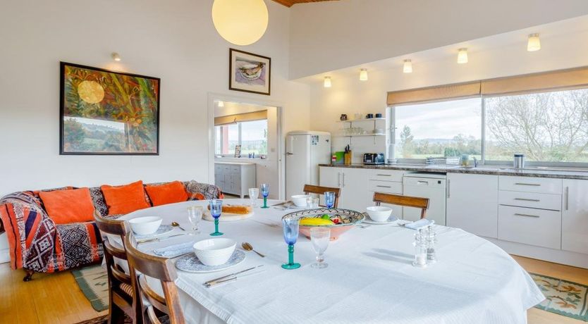 Photo of 2 Bed in Glastonbury