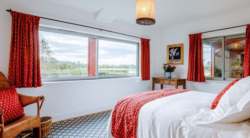 Photo of 2 Bed in Glastonbury