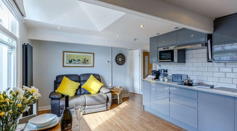 Photo of 1 Bed in Brixham