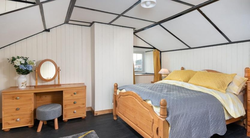 Photo of 2 Bed in Mawbray