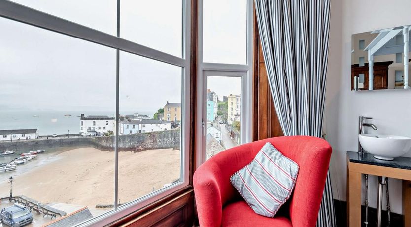 Photo of 2 Bed in Tenby