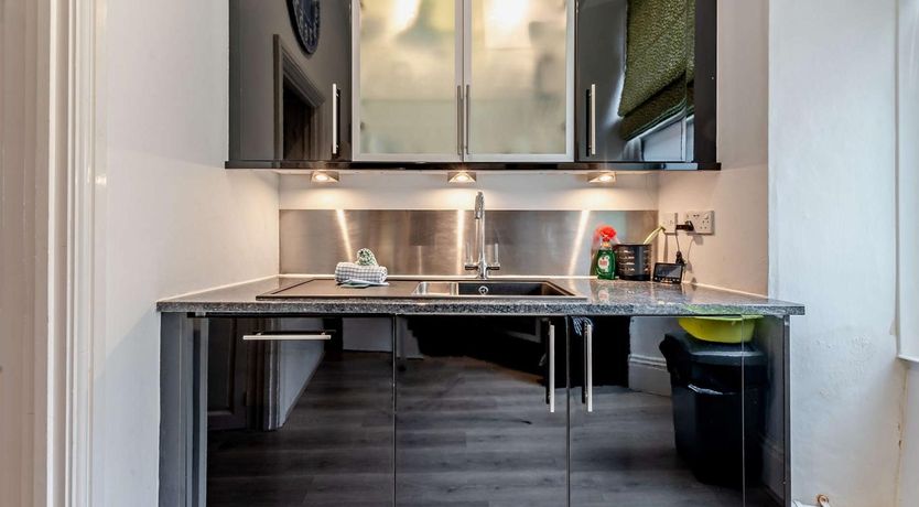 Photo of 2 Bed in Tenby