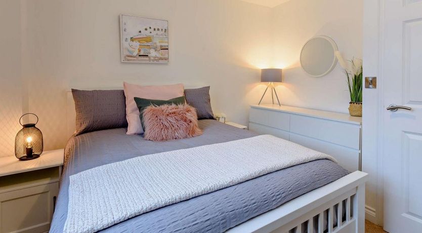 Photo of 3 Bed in Ventnor