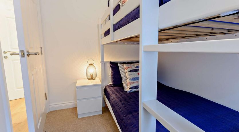 Photo of 3 Bed in Ventnor