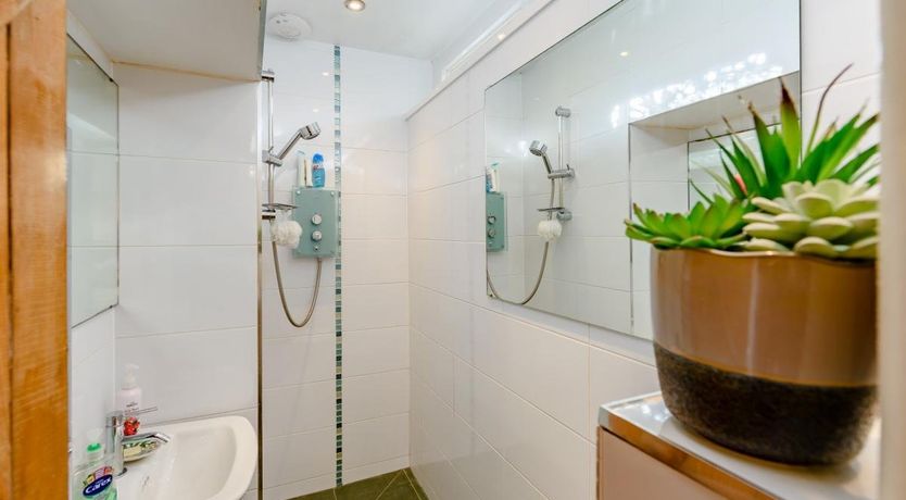 Photo of 2 Bed in Appledore