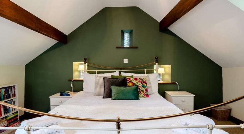 Photo of 1 Bed in Glyn Ceiriog