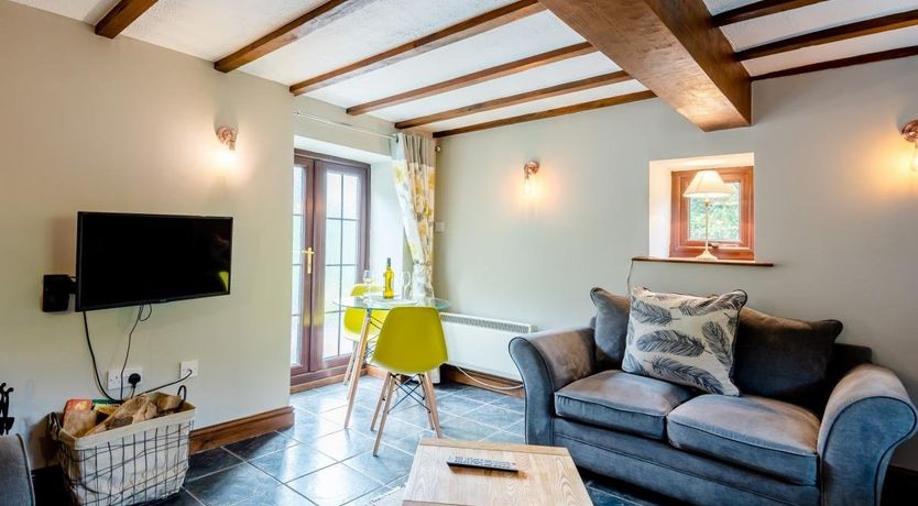 Photo of 1 Bed in Glyn Ceiriog