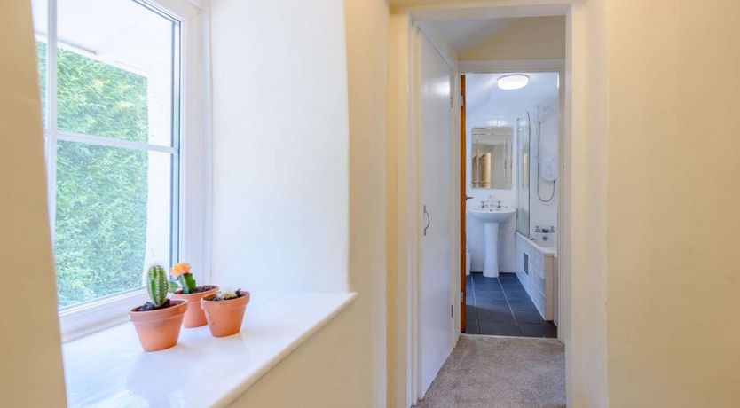 Photo of 2 Bed in Ashford