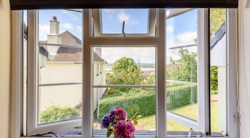 Photo of 2 Bed in Ashford