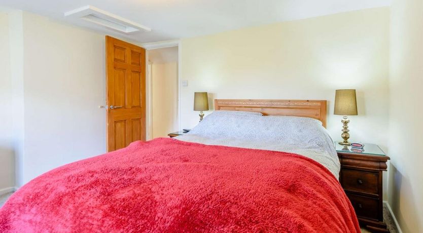 Photo of 2 Bed in Ashford