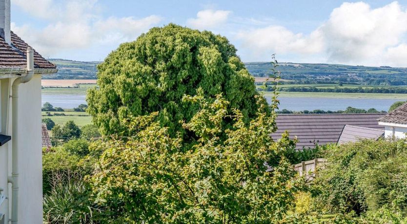 Photo of 2 Bed in Ashford