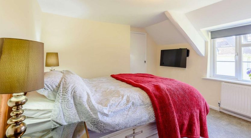 Photo of 2 Bed in Ashford